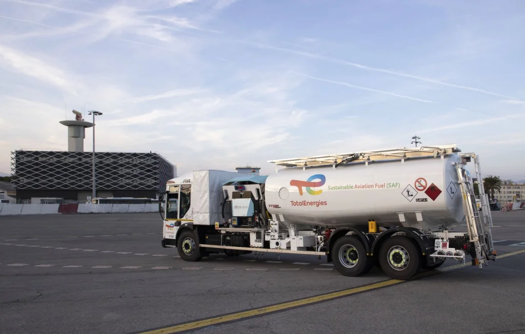 TotalEnergies recycle les huiles de cuisson en biocarburant