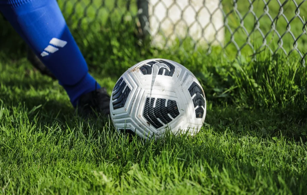 Tragédie à Bordeaux : Un adolescent de 14 ans décède après un match