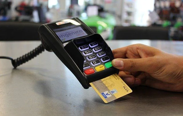 Un couple vol à la banque pour acheter une cafetière en galère