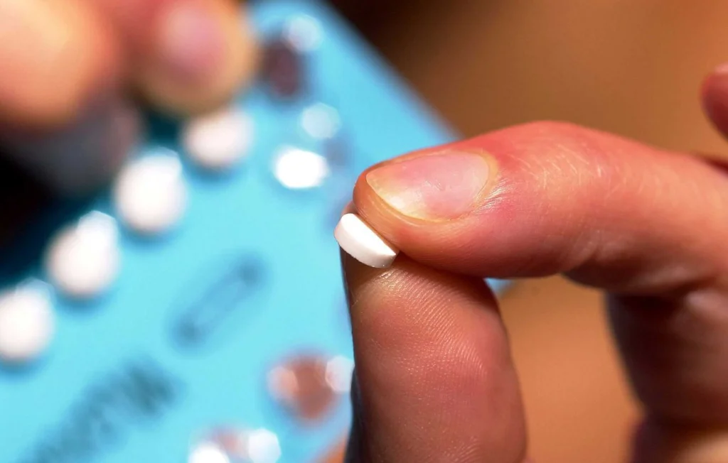 Un homme arrêté au Texas pour avoir administré des pilules abortives