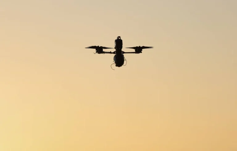 Un homme interpellé pour livraison de téléphones par drone en prison