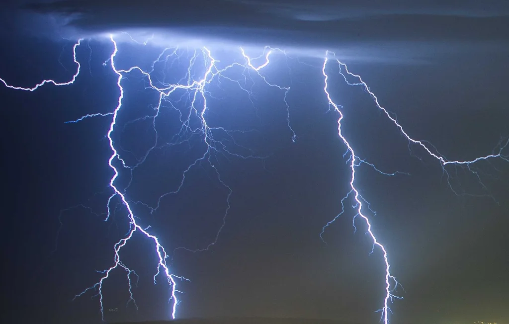 Un jeune marié foudroyé en lune de miel en Floride : tragédie