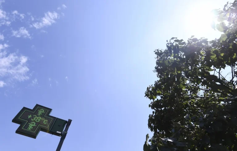 Une vague de chaleur s&rsquo;installe sur la France dès mardi