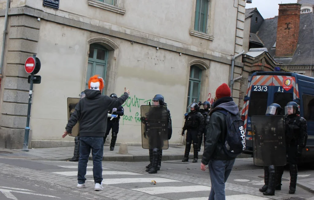 Violences policières à Rennes : un policier condamné
