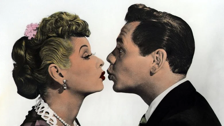 Baiser entre Lucy et Ricky