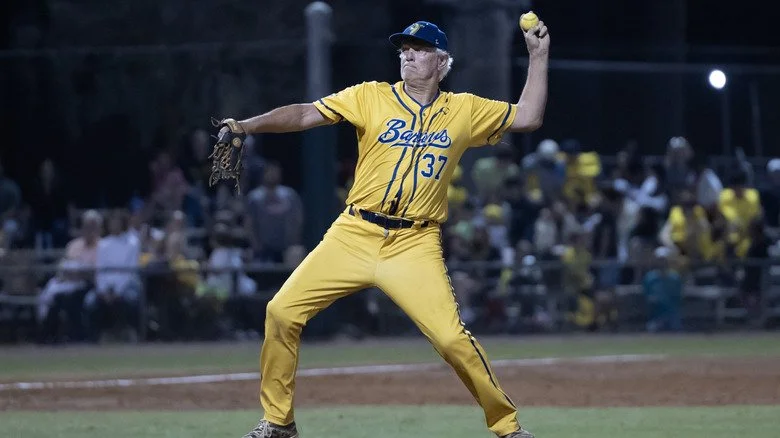 Bill Lee lançant pour les Savannah Bananas