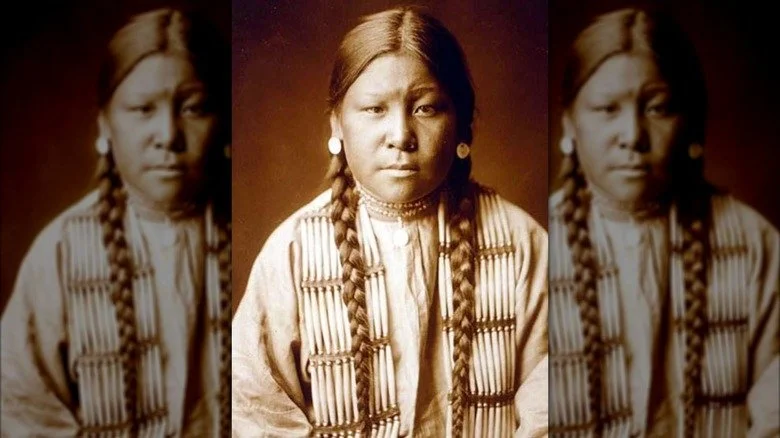 Portrait de Buffalo Calf Road Woman