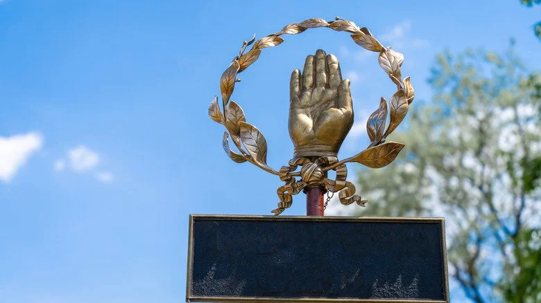 Reproduction moderne d'un étendard romain