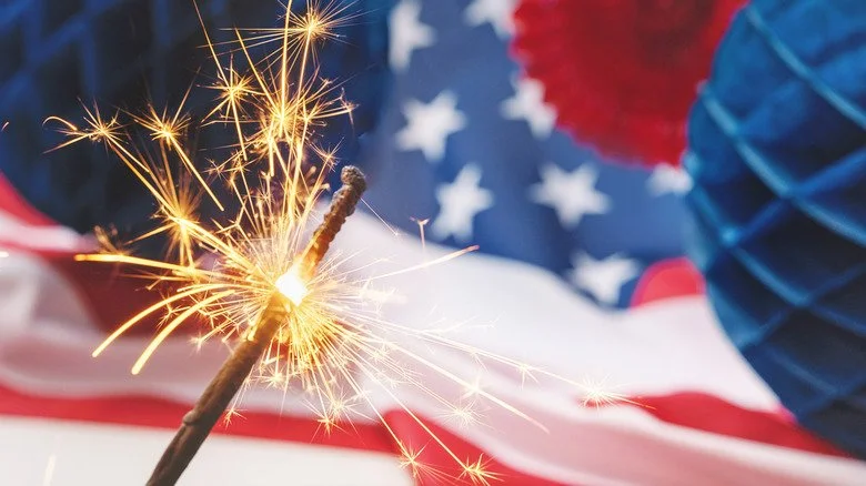 Sparklers aux couleurs rouge, blanc et bleu