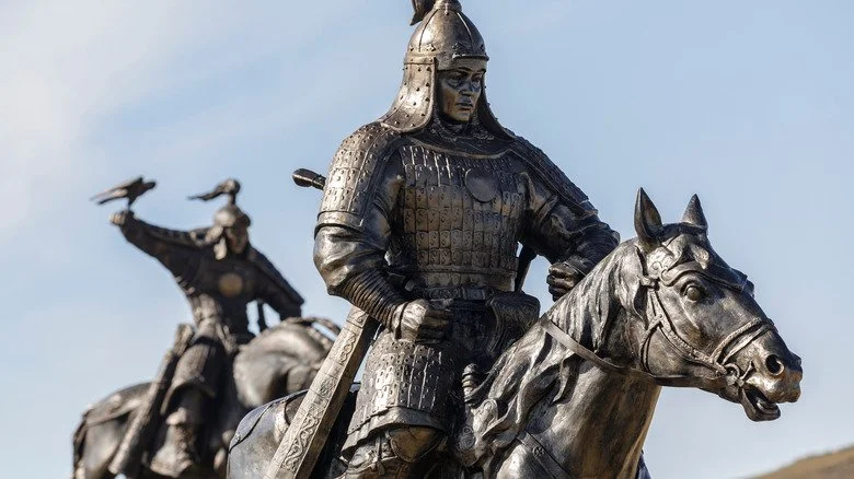 Statues de guerriers mongols