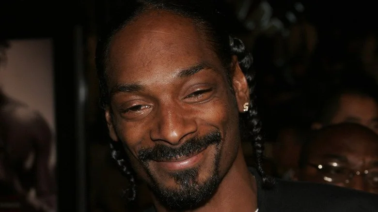 Snoop Dogg souriant
