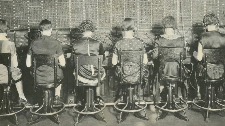 Opératrices téléphoniques en 1927