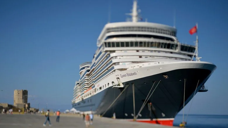 Le Queen Elizabeth en pleine mer