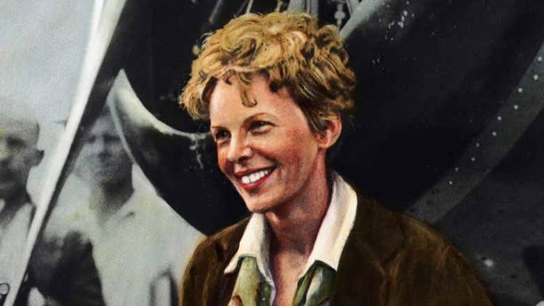 Portrait coloré d'Amelia Earhart souriante près de son avion
