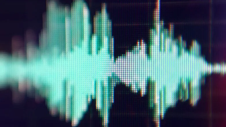 Sismogramme représentant le phénomène du hum mondial