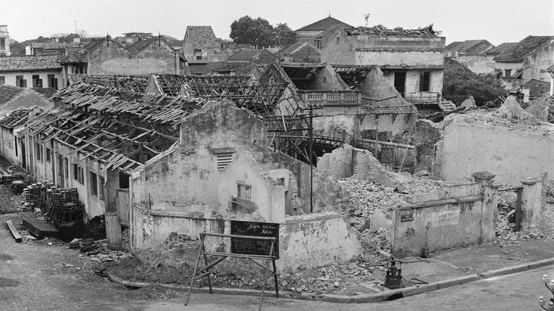 Quartier de Hanoï endommagé par les bombardements américains