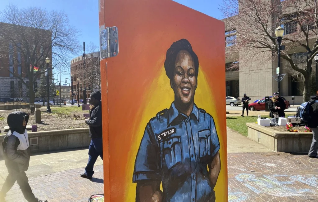 Condamnation d'un policier pour la mort de Breonna Taylor