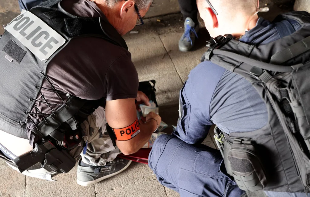 Couvre-feu pour les adolescents à Nîmes face à la violence