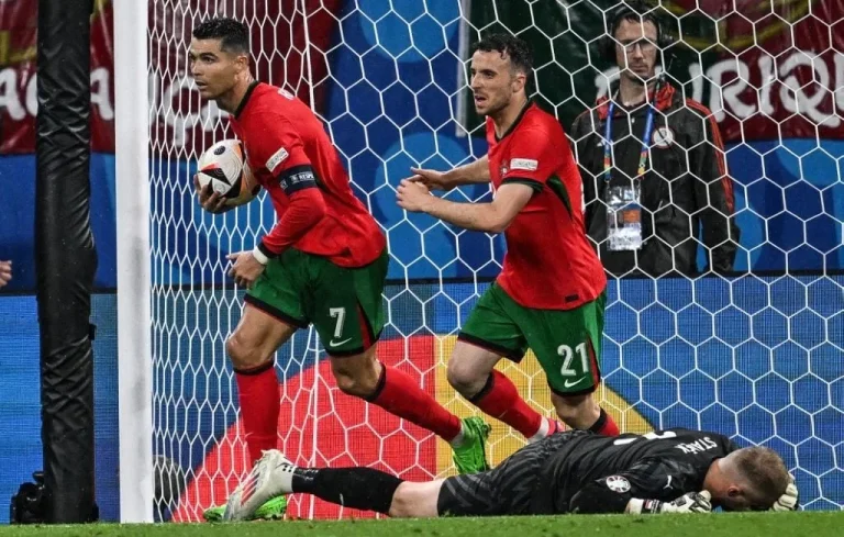 Cristiano Ronaldo : sa sœur défend son absence aux funérailles