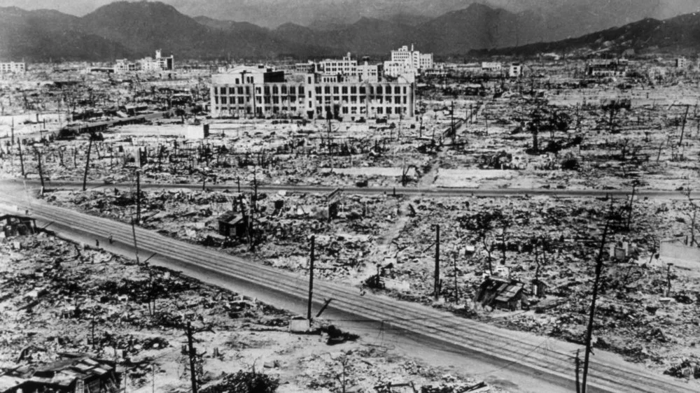 Les Horribles Conséquences des Bombes Atomiques sur Hiroshima