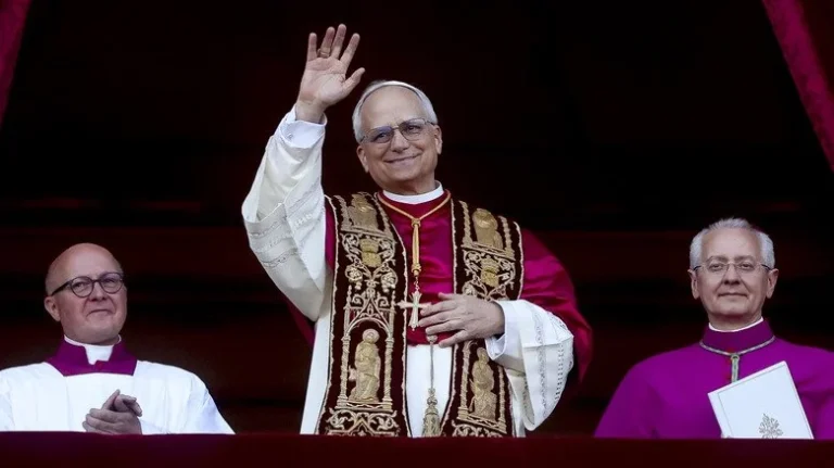 Les Règles Bizarre du Pape : Ce Qu&rsquo;Il Faut Savoir