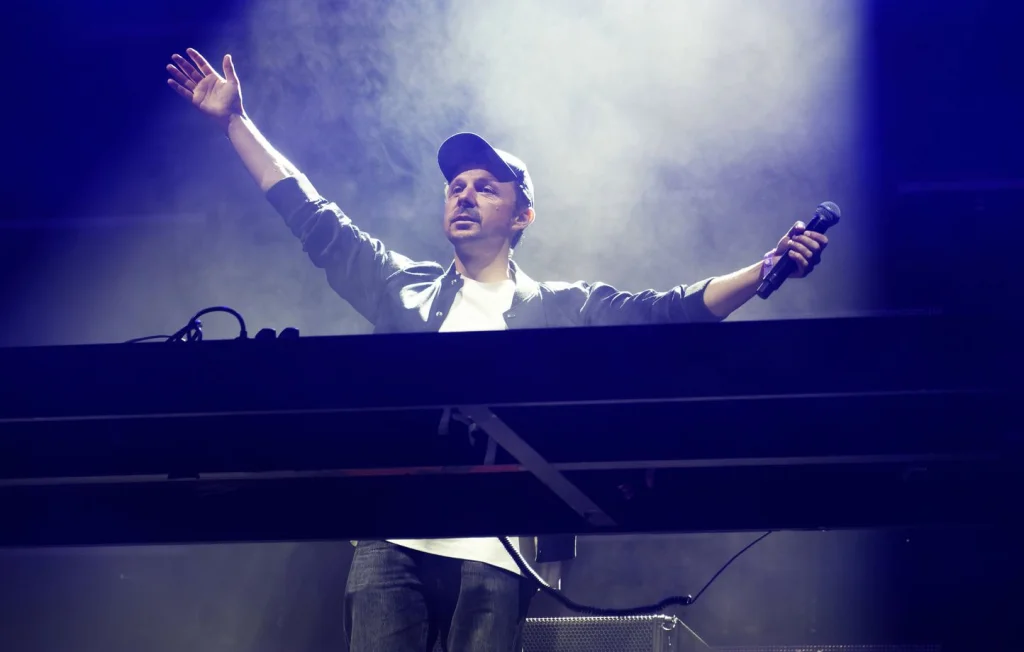 Martin Solveig prend sa retraite : un moment marquant dans l'électro