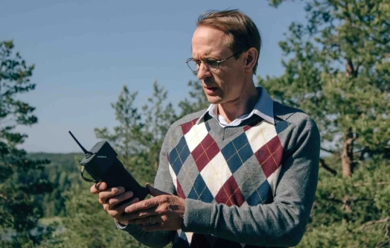 Nokia : La série qui retrace ses débuts avant l&rsquo;ère Apple