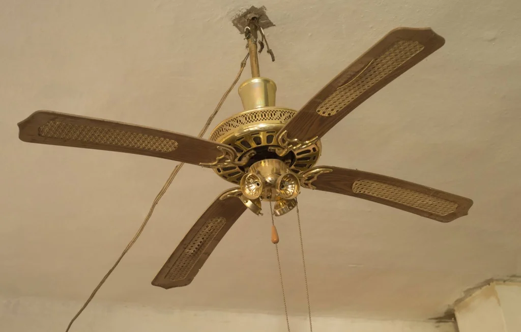 Pourquoi les ventilateurs de plafond peinent à séduire en France