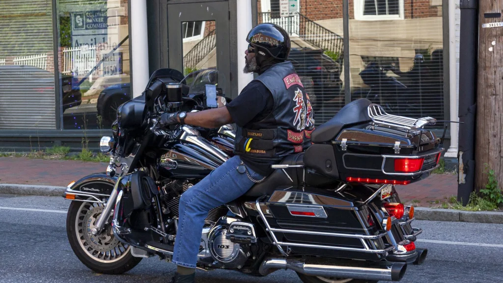 Que signifie être un biker Nomad dans un club de motards ?