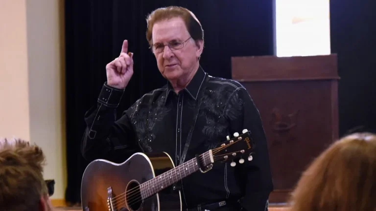 Que sont devenus Tommy Cash, le frère de Johnny Cash ?