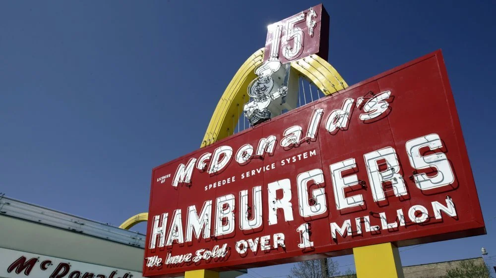Ray Kroc : La fortune impressionnante du créateur de McDonald's