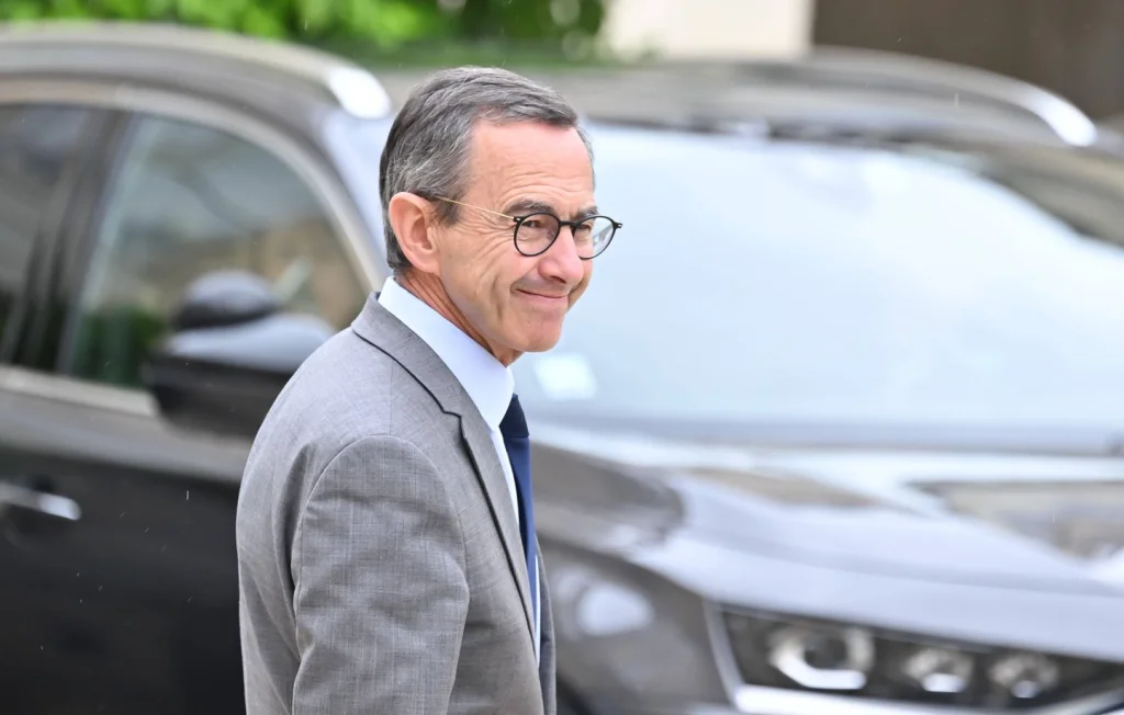 Restrictions de déplacements pour dignitaires algériens en France