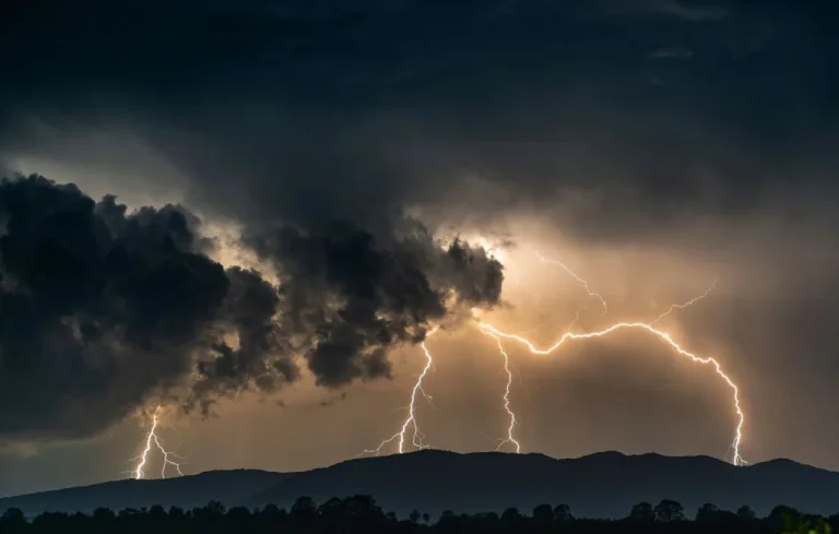 Saône-et-Loire : Violents orages causent un mort et un blessé grave