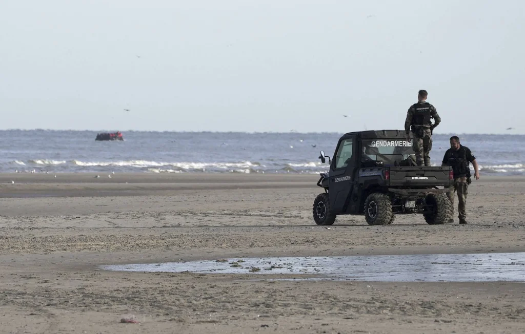 Un migrant sauvé après un arrêt cardiaque dans le Pas-de-Calais
