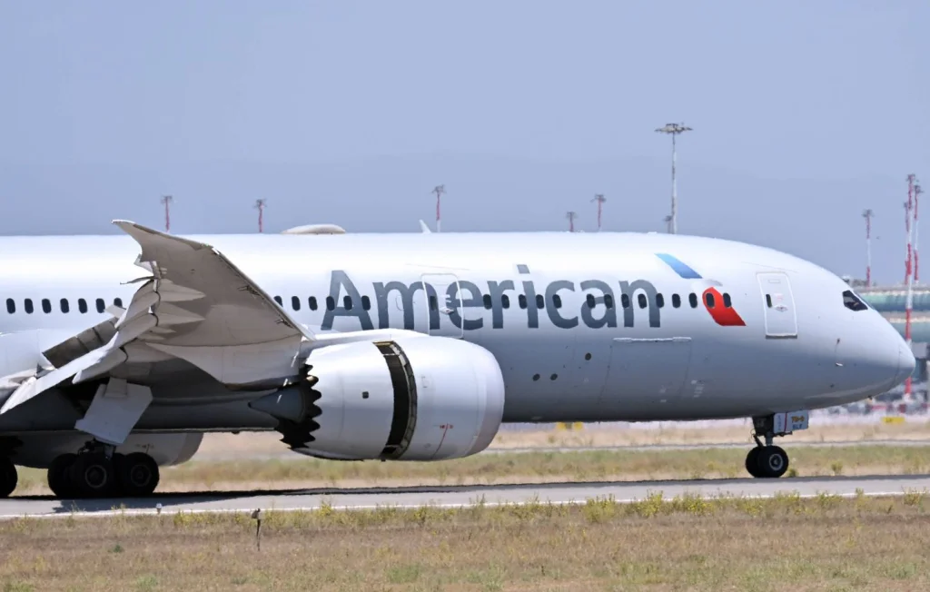 Un steward condamné pour voyeurisme dans les toilettes d'avion