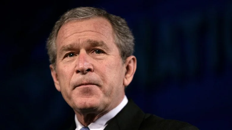 Portrait rapproché de l'ancien président George W. Bush