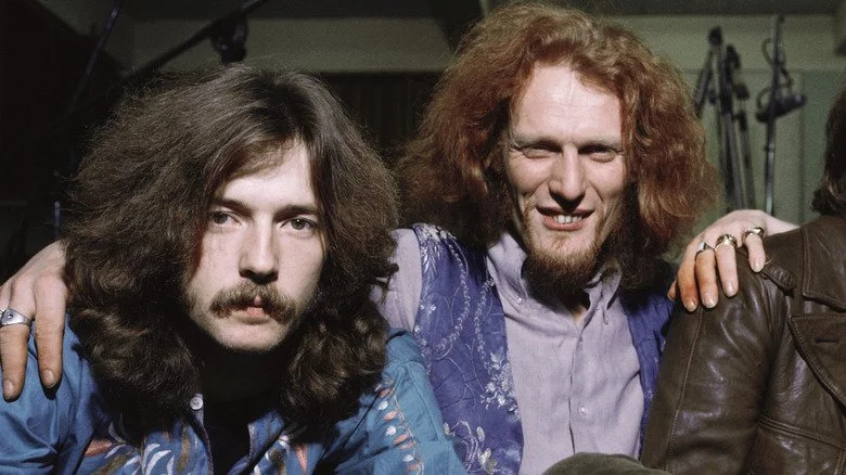 Eric Clapton et Ginger Baker lors d'une séance photo promotionnelle de Cream