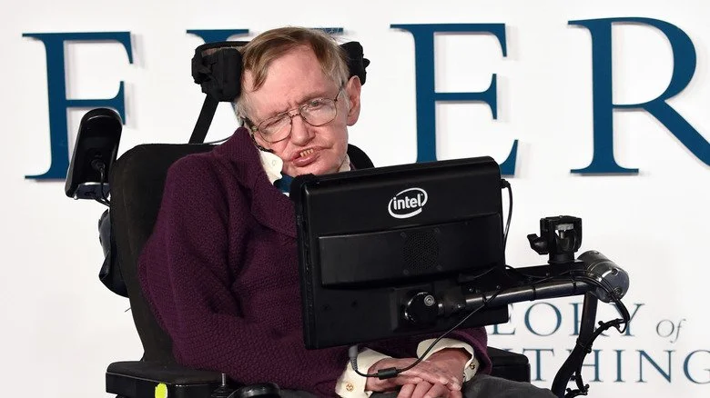 Stephen Hawking avec son ordinateur et son interface