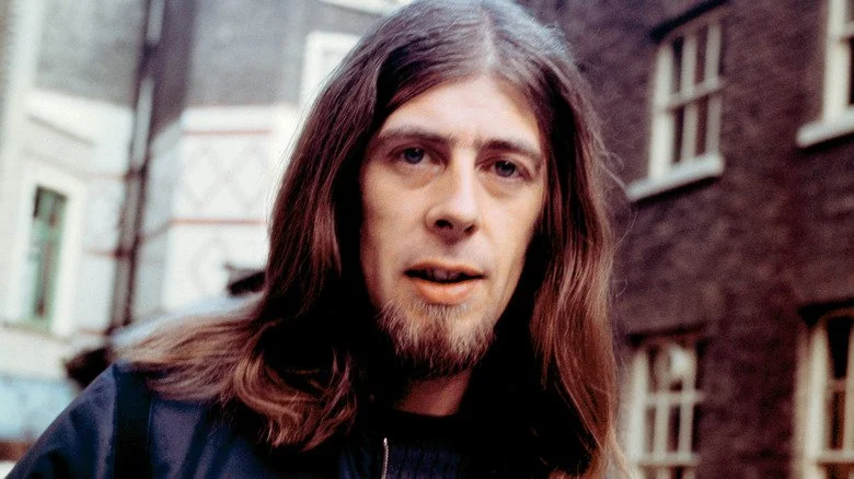 John Mayall dans une rue au début des années 1970