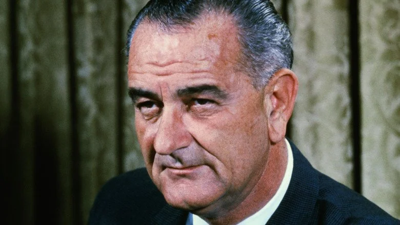 Portrait officiel de Lyndon B. Johnson à la Maison Blanche