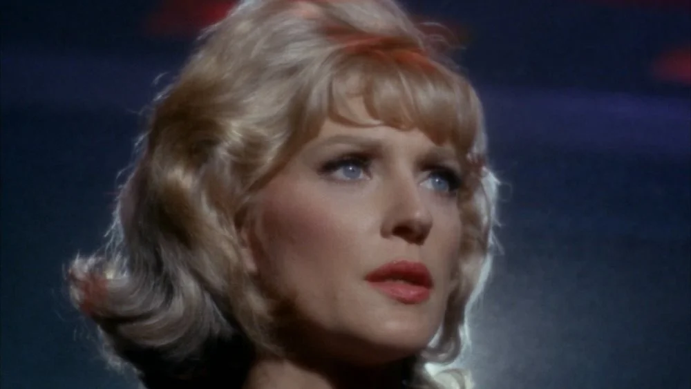 Majel Barrett-Roddenberry dans le rôle de l'infirmière Chapel dans Star Trek