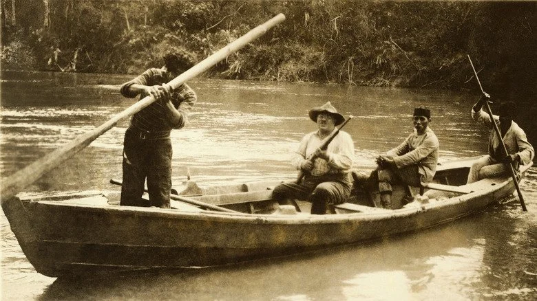 Roosevelt en canoë sur l'Amazone