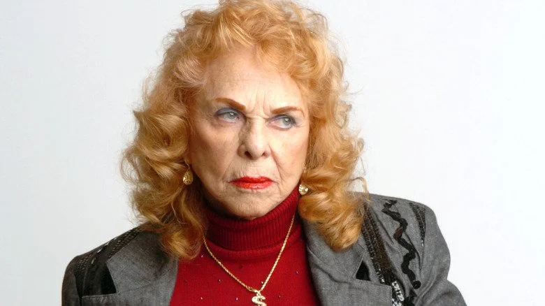 The Fabulous Moolah posant pour une photo