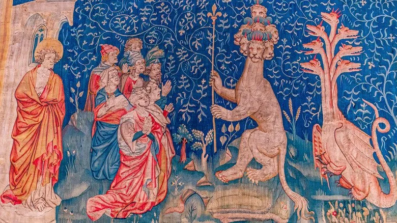 Bête à sept têtes d'une tapisserie médiévale