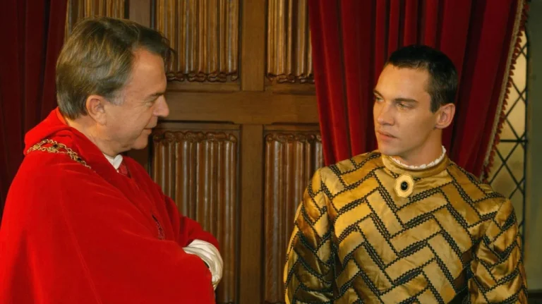 Films et séries royaux mal vus par les historiens : ce qu’il faut savoir