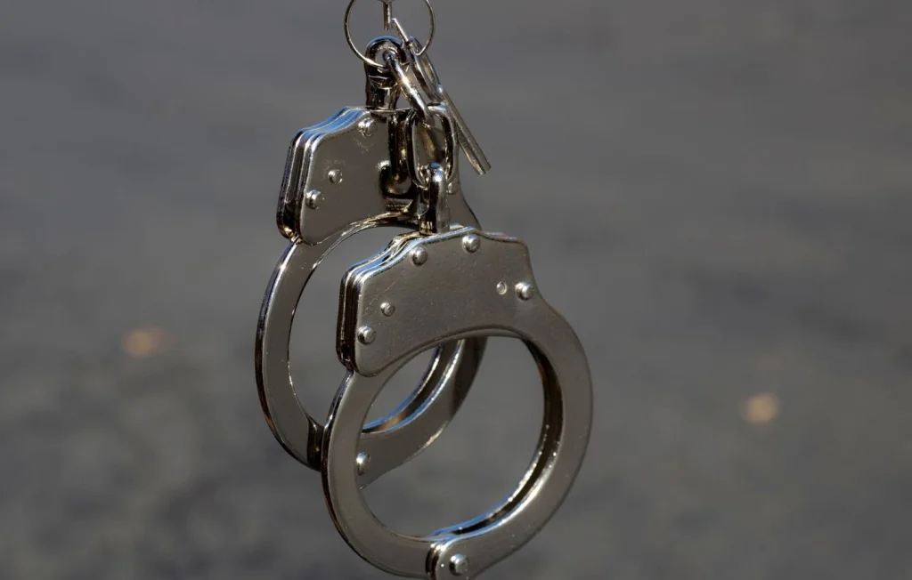 Illa dénonce des violences policières sur Instagram