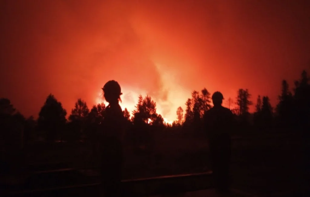 Incendie historique Dragon Bravo ravage le Grand Canyon