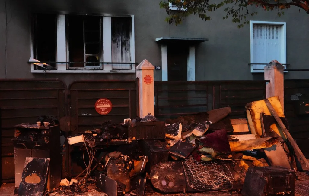 Incendie tragique à Villeneuve-la-Garenne : un enfant décède