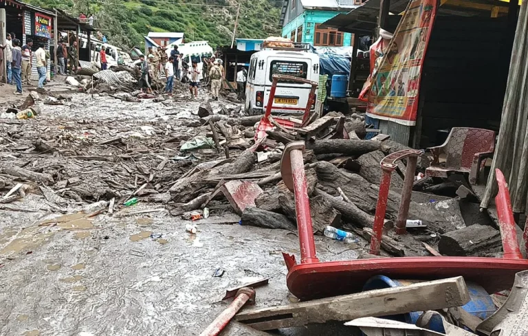 Inondations meurtrières au Cachemire : au moins 56 morts