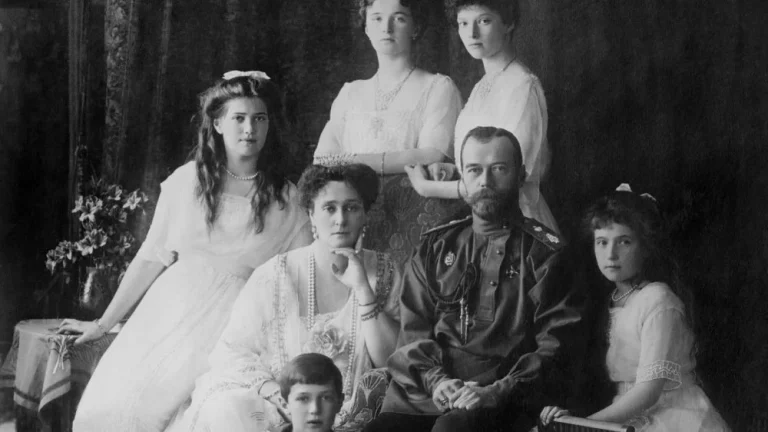L&rsquo;histoire tragique des Romanov : la fin d&rsquo;une dynastie